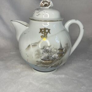 Japanese Kutani porcelain tea pot